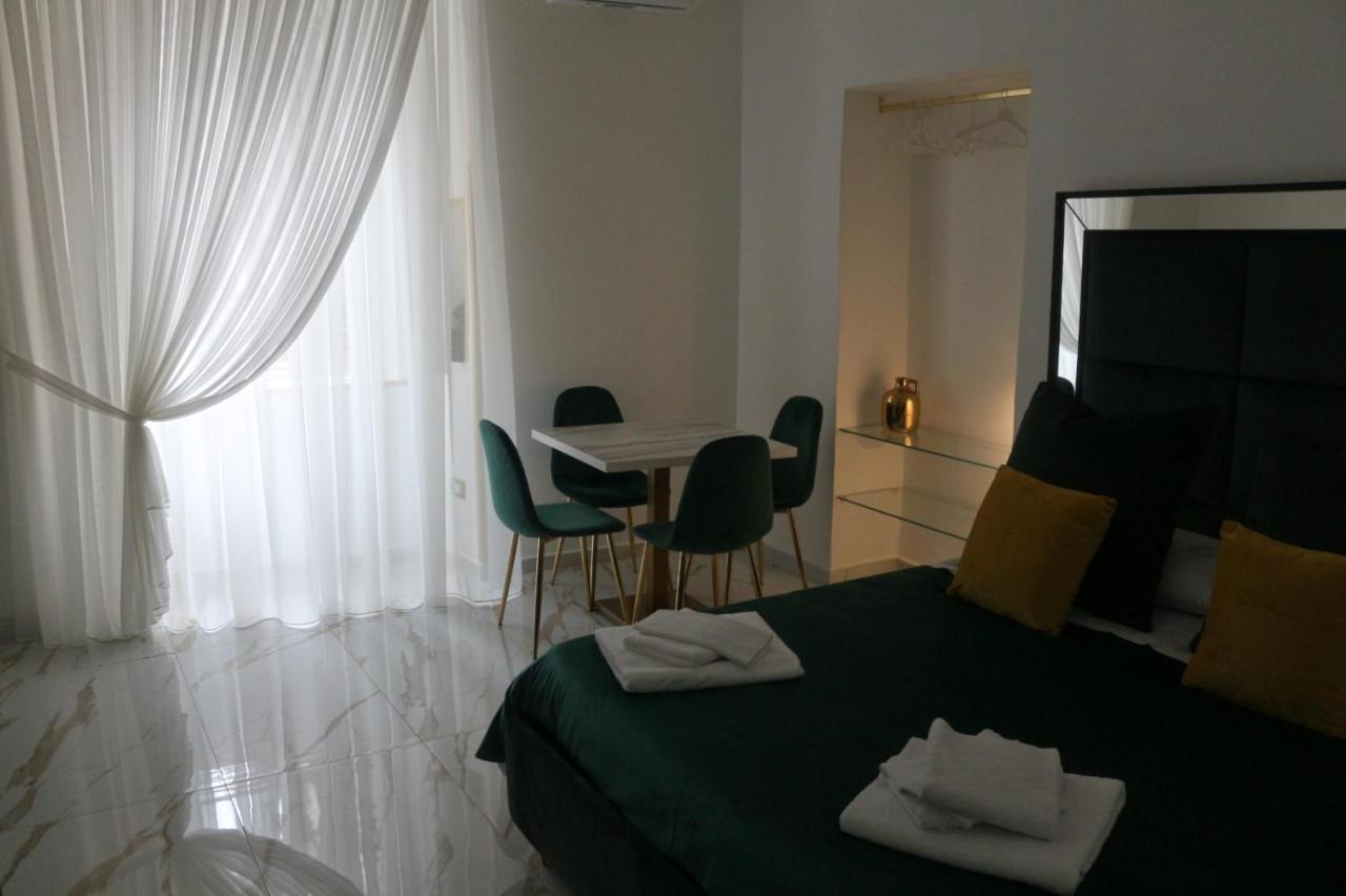 Valeryroom Naples Luaran gambar