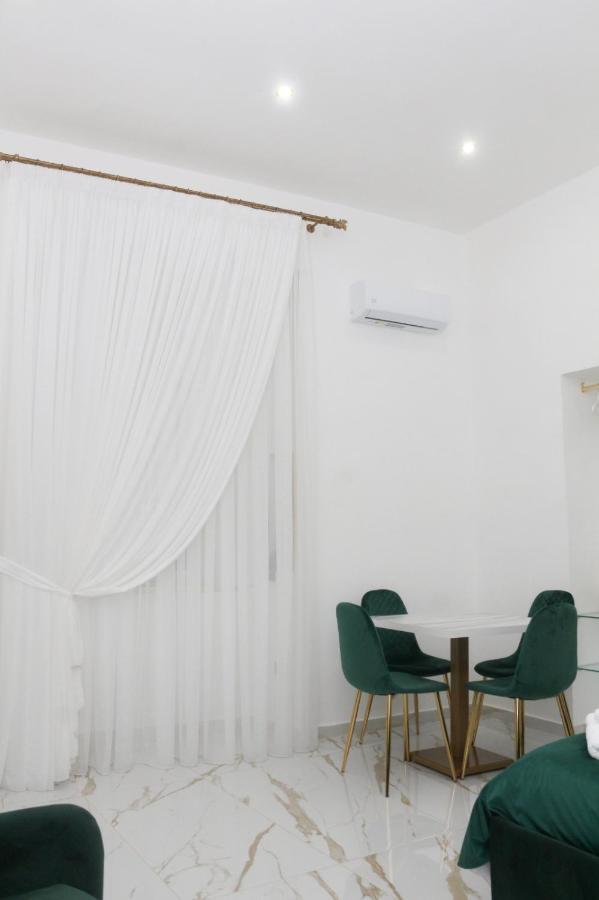 Valeryroom Naples Luaran gambar